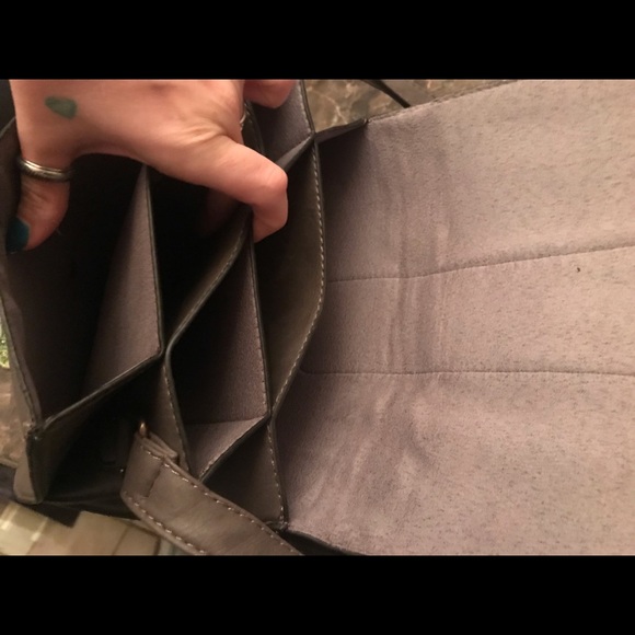 Grey and gold purse - Picture 6 of 6